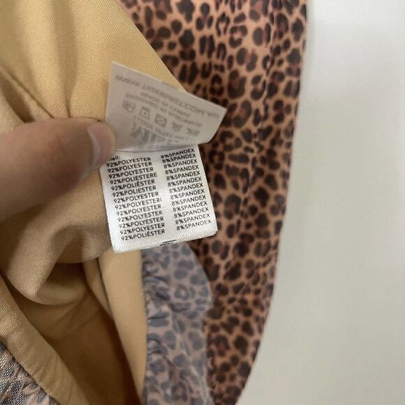 NEW! Tiger Mist Mona Leopard Mini bodycon ruffle hem dress size Small - Picture 2 of 6